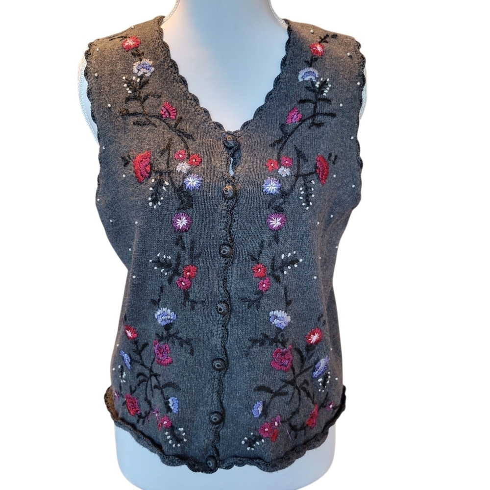 Classic Elements Gray Floral Embroidery  Cotton Ramie Blend Knit Cardi Vest